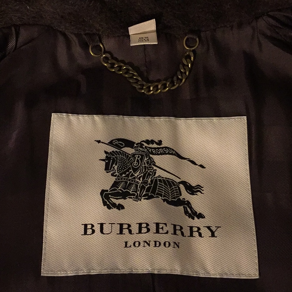 Fabulous Authentic Burberry Coat - Picture 9 of 10